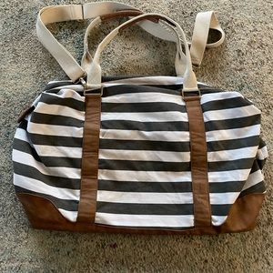 Large weekender canvas travel overnight bag gray & white straps faux leather tan